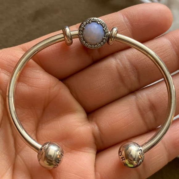 Pandora Open Bangle Charm Bracelet w/ 1 Pandora Charms & 2 Pandora Stoppers EUC - Picture 4 of 16
